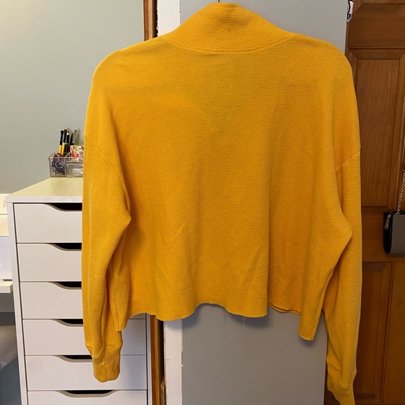 Hollister shirt - Picture 3 of 5